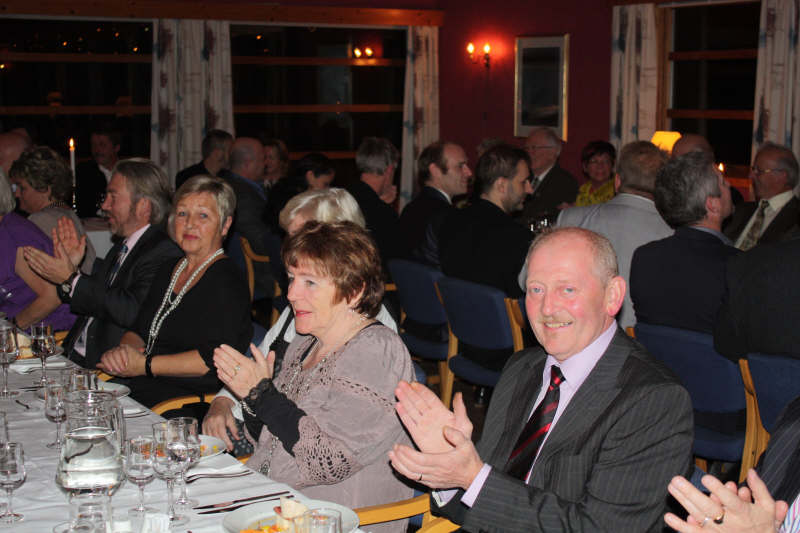 Omtrent 100 bilete frå jubileumsfesten